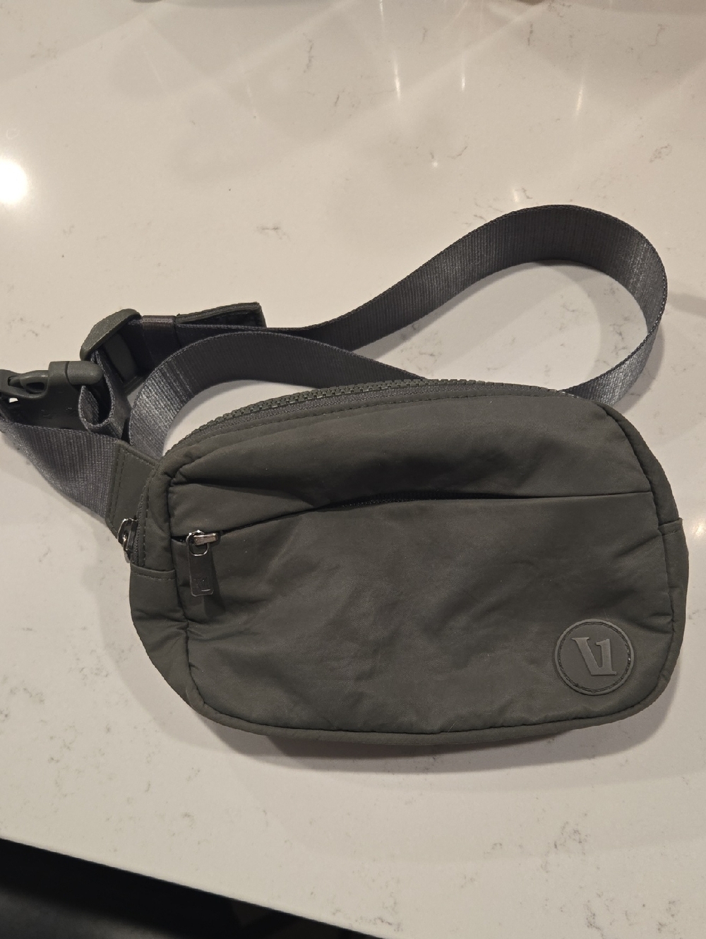 Vuori All Around Hip Pack Bag Green E